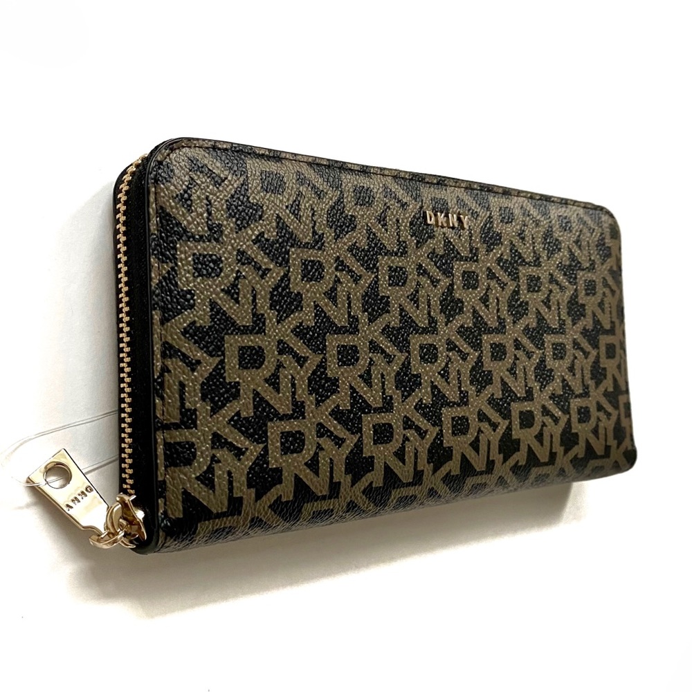 DKNY Bryant Zip Around Logo Continental Wallet NWT